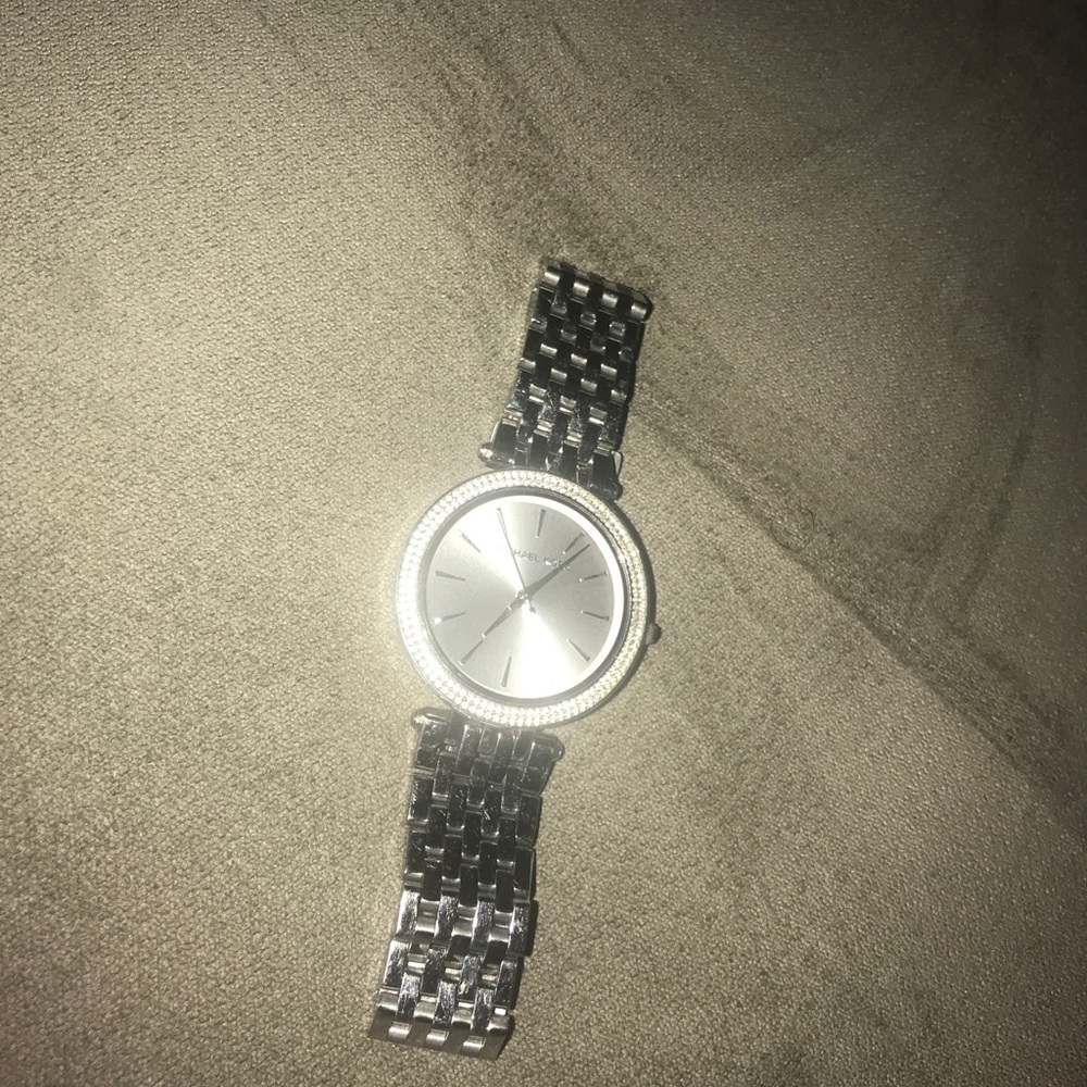 Watch - Picture 2 of 4